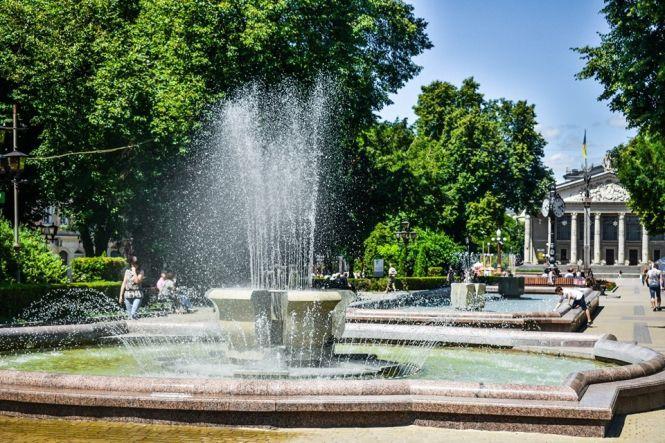 Згадуємо минуле: як виглядали фонтани Тернополя колись і тепер, фото №8 на сайті 20minut.ua