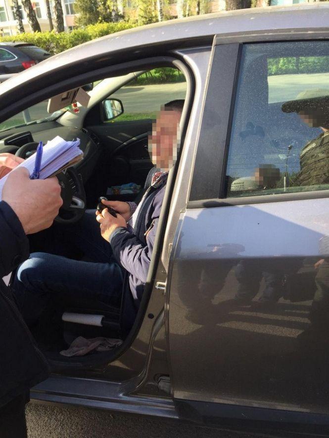 Новини Вінниці - фото з На хабарі у 40 тисяч гривень попався інспектор Держпраці На хабарі у 40 тисяч гривень попався інспектор Держпраці, фото №1 на сайті 20minut.ua