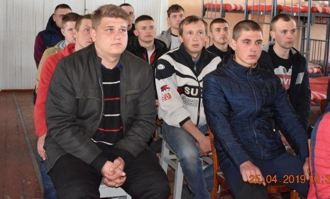 Весняний призов: з козятинського обласного пункту відправили понад 300 майбутніх захисників України, фото №3 на сайті 20minut.ua