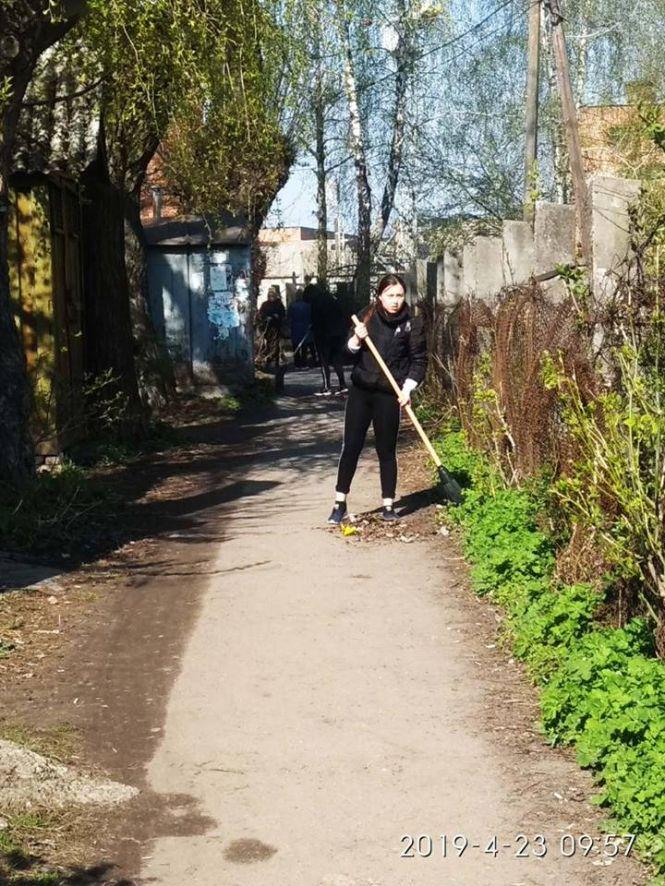 Тепер чисто: як студенти порядок наводили, фото №1 на сайті 20minut.ua