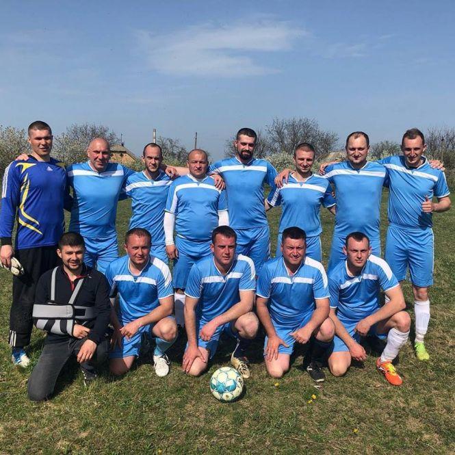 Про футбол: у Бродецькому змагалися молодь та ветерани, фото №6 на сайті 20minut.ua