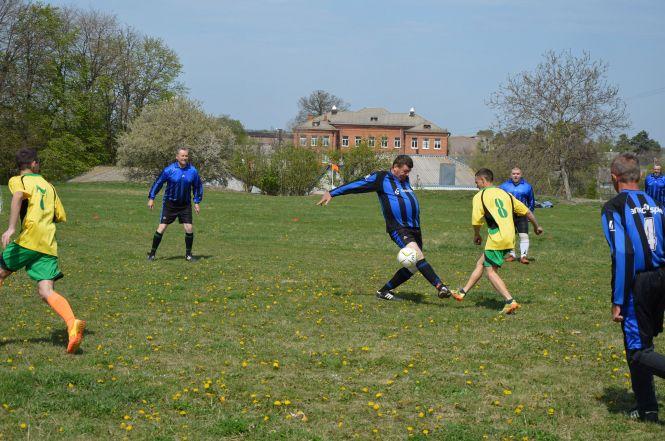 Про футбол: у Бродецькому змагалися молодь та ветерани, фото №4 на сайті 20minut.ua