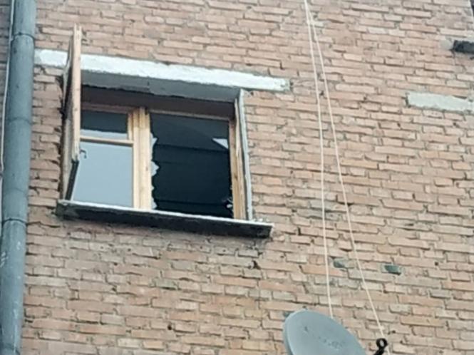 Надзвичайники Кам’янця-Подільського ліквідували наслідки вибуху, фото №2 на сайті 20minut.ua