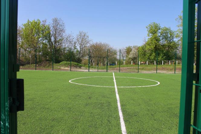 У селищі цукрового заводу відкрили спортивний майданчик, фото №1 на сайті 20minut.ua