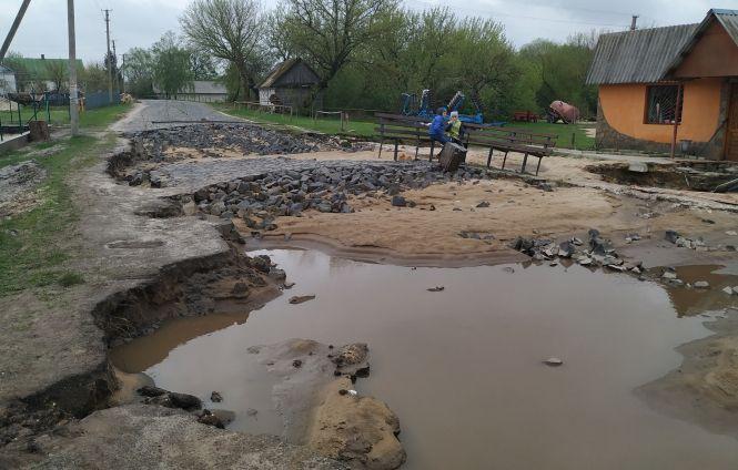 Новини Тернополя - фото з Плавали меблі, змило городи і потопились поросята – на Тернопільщині негода наробила біди