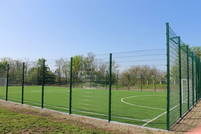 У селищі цукрового заводу відкрили спортивний майданчик, фото №2 на сайті 20minut.ua