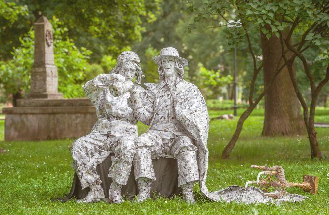 Новини Тернополя - фото з "Нам приємно чути: "Хлопці, ви круті!" Живі скульптури розповіли про свою роботу "Нам приємно чути: "Хлопці, ви круті!" Живі скульптури розповіли про свою роботу, фото №2 на сайті 20minut.ua