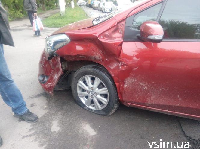 Новини Хмельницького - фото з Біля міської лікарні зіткнулися «Toyota» та «Kia» (ФОТО) Біля міської лікарні зіткнулися «Toyota» та «Kia» (ФОТО), фото №2 на сайті vsim.ua