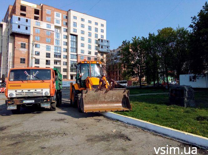 На Зарічанській почали облаштування скверу Бандери за 6,5 мільйона (ФОТО), фото №2 на сайті vsim.ua