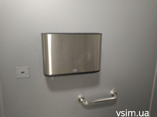 У центрі Хмельницького відкрили “туалет за мільйон”: що там є і як він працює, фото №10 на сайті vsim.ua