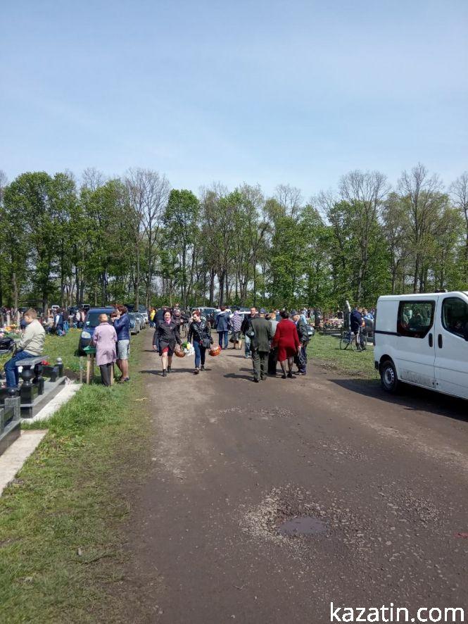 Новини Козятина - фото з Фоторепортаж: поминальний день у Козятині Фоторепортаж: поминальний день у Козятині, фото №20 на сайті 20minut.ua