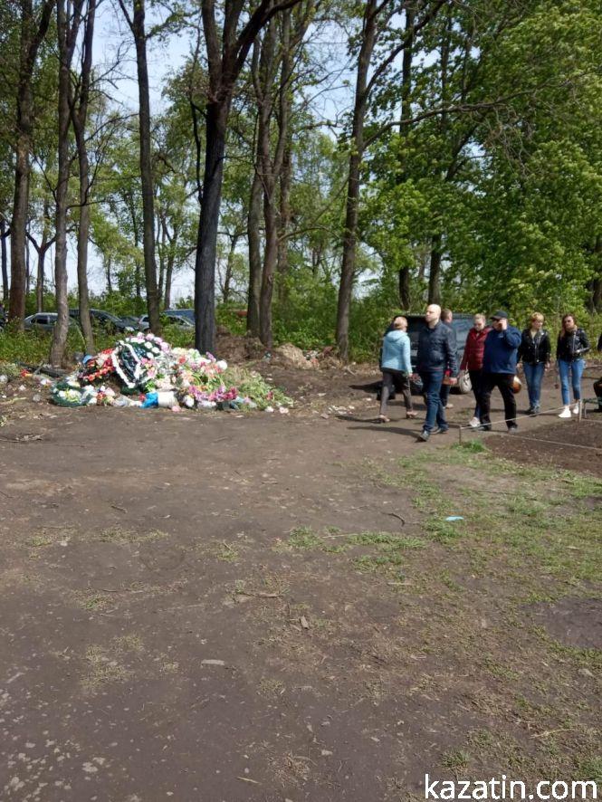 Новини Козятина - фото з Фоторепортаж: поминальний день у Козятині Фоторепортаж: поминальний день у Козятині, фото №3 на сайті 20minut.ua