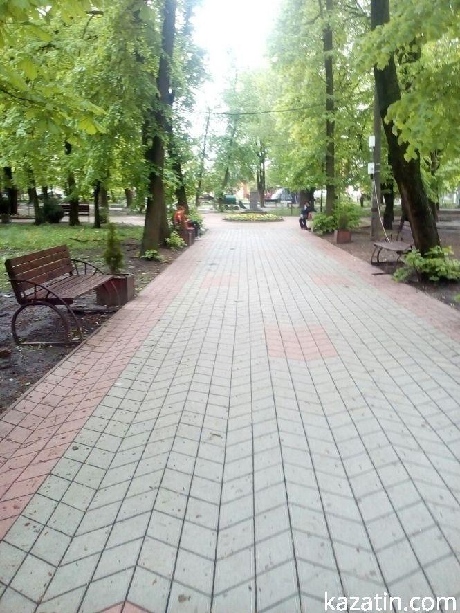 Фото дня: в центральному парку оновили клумби, фото №5 на сайті 20minut.ua