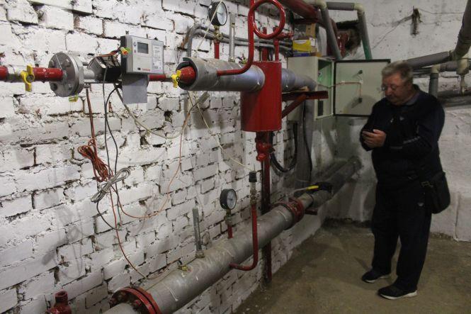 Новини Вінниці - фото з «Прорвало труби — приходить СМС-ка» Керує десятиповерхівкою зі смартфону «Прорвало труби — приходить СМС-ка» Керує десятиповерхівкою зі смартфону, фото №5 на сайті 20minut.ua