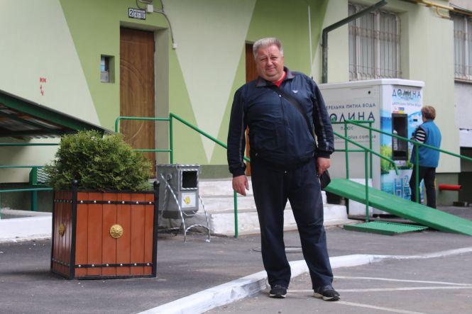 Новини Вінниці - фото з «Прорвало труби — приходить СМС-ка» Керує десятиповерхівкою зі смартфону «Прорвало труби — приходить СМС-ка» Керує десятиповерхівкою зі смартфону, фото №1 на сайті 20minut.ua