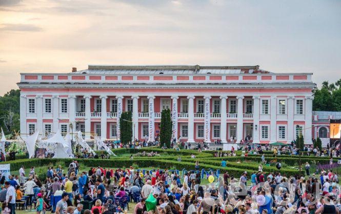 Новини Вінниці - фото з Володимир Козюк: «Подільський Версаль» одночасно намалюють 30 митців з 12 країн світу!» Володимир Козюк: «Подільський Версаль» одночасно намалюють 30 митців з 12 країн світу!», фото №2 на сайті 20minut.ua