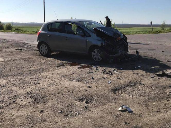 Новини Тернополя - фото з ДТП біля Збаража: після удару автобус перекинувся на узбіччя ДТП біля Збаража: після удару автобус перекинувся на узбіччя, фото №2 на сайті 20minut.ua