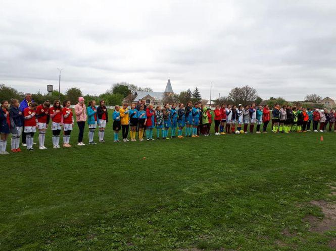 Новини Козятина - фото з "Золотий Колосок-2019": у козятинських футболісток друге місце "Золотий Колосок-2019": у козятинських футболісток друге місце, фото №1 на сайті 20minut.ua