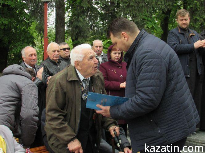 Новини Козятина - фото з Фото-відео репортаж: День Перемоги в Козятині Фото-відео репортаж: День Перемоги в Козятині, фото №25 на сайті 20minut.ua