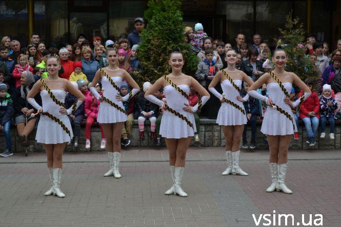 Новини Хмельницького - фото з У Хмельницькому розпочався фестиваль «Art Major Show» (ФОТО, ВІДЕО) У Хмельницькому розпочався фестиваль «Art Major Show» (ФОТО, ВІДЕО), фото №15 на сайті vsim.ua