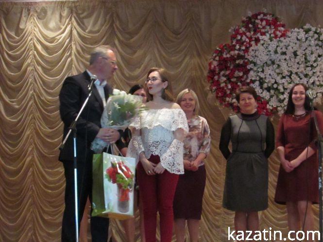 Новини Козятина - фото з Талант: Марія Дацюк — чергове дарування вокалу з школи №-9