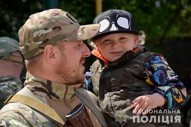 Новини Тернополя - фото з У зону проведення операції Об'єднаних сил поїхали тернопільські правоохоронці У зону проведення операції Об'єднаних сил поїхали тернопільські правоохоронці, фото №1 на сайті 20minut.ua