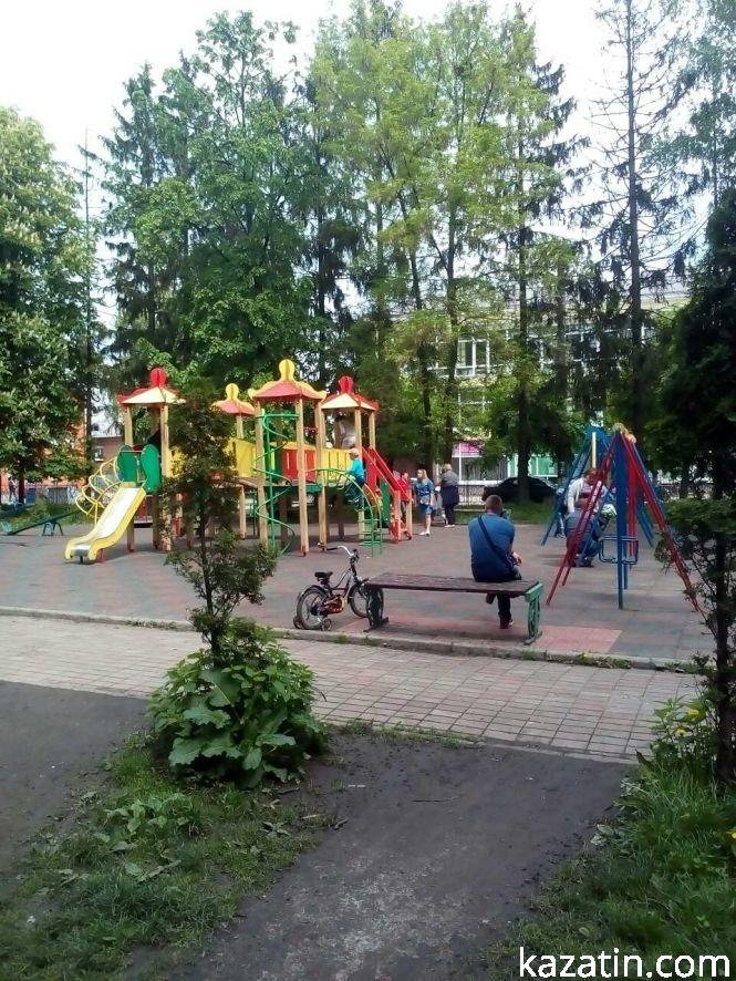 Новини Козятина - фото з Фото дня: в центральному парку відпочивають мами з дітками Фото дня: в центральному парку відпочивають мами з дітками, фото №1 на сайті 20minut.ua