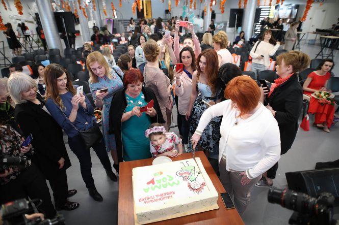 «Мама року — 2019». Лінія магазинів EVA нагородила 14 найкращих мам з усієї України (Новини компаній), фото №5 на сайті 20minut.ua