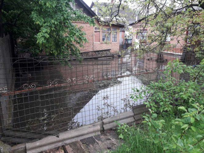 Новини Хмельницького - фото з Злива затопила провулок у Дубовому (ФОТО, ВІДЕО) Злива затопила провулок у Дубовому (ФОТО, ВІДЕО), фото №2 на сайті vsim.ua