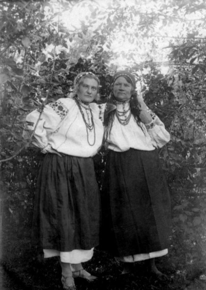 Новини Вінниці - фото з Які вишиванки одягали вінничани 100 років тому (ФОТО) Які вишиванки одягали вінничани 100 років тому (ФОТО), фото №13 на сайті 20minut.ua