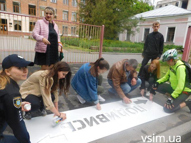 Новини Хмельницького - фото з У центрі Хмельницького ходять патрульні з балонами фарби. Що сталося? У центрі Хмельницького ходять патрульні з балонами фарби. Що сталося?, фото №8 на сайті vsim.ua