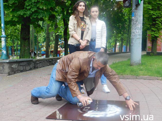 Новини Хмельницького - фото з У центрі Хмельницького ходять патрульні з балонами фарби. Що сталося? У центрі Хмельницького ходять патрульні з балонами фарби. Що сталося?, фото №5 на сайті vsim.ua