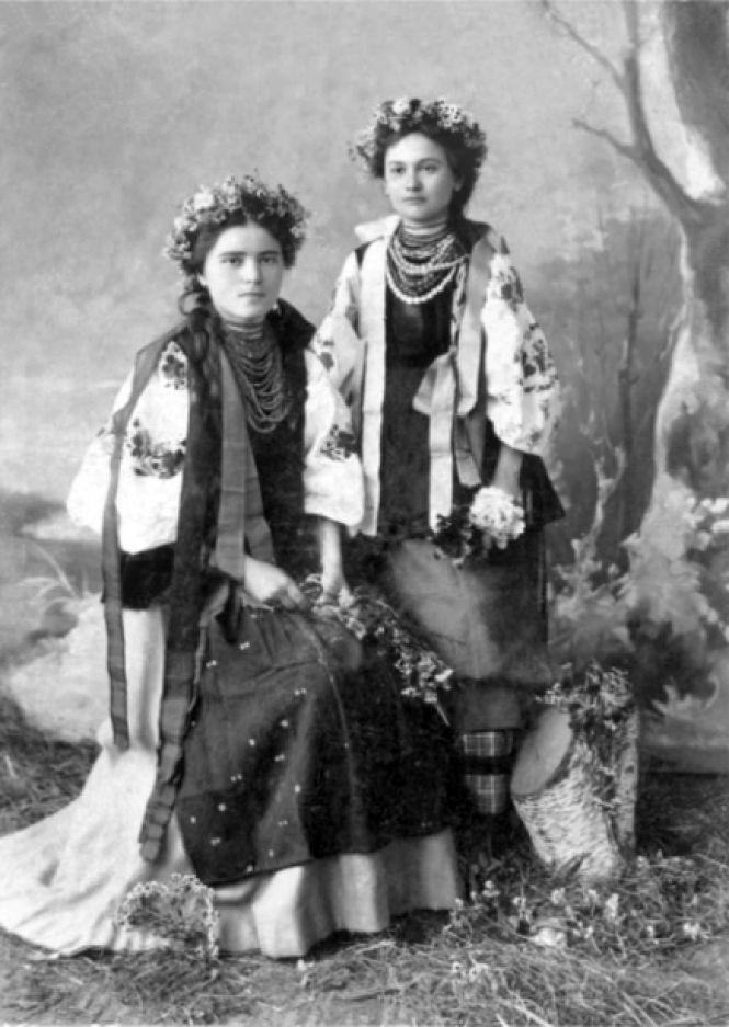 Новини Вінниці - фото з Які вишиванки одягали вінничани 100 років тому (ФОТО) Які вишиванки одягали вінничани 100 років тому (ФОТО), фото №1 на сайті 20minut.ua