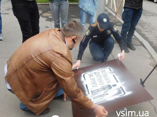 Новини Хмельницького - фото з У центрі Хмельницького ходять патрульні з балонами фарби. Що сталося? У центрі Хмельницького ходять патрульні з балонами фарби. Що сталося?, фото №11 на сайті vsim.ua