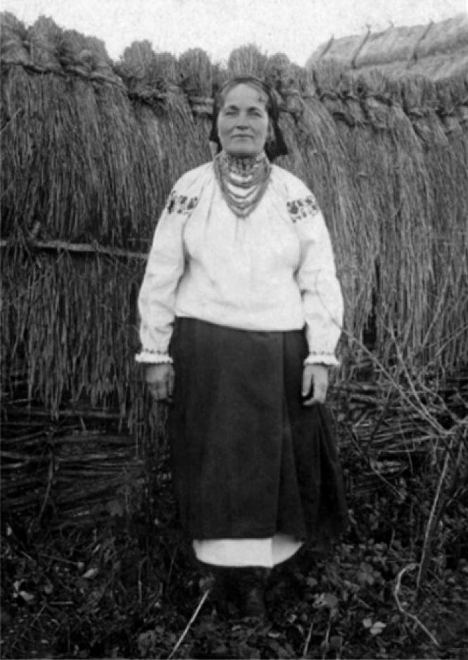 Новини Вінниці - фото з Які вишиванки одягали вінничани 100 років тому (ФОТО) Які вишиванки одягали вінничани 100 років тому (ФОТО), фото №12 на сайті 20minut.ua