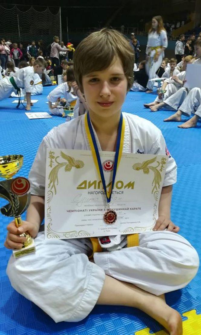 Новини Козятина - фото з Наші каратисти привезли два “золота” та дві “бронзи” Наші каратисти привезли два “золота” та дві “бронзи”, фото №4 на сайті 20minut.ua