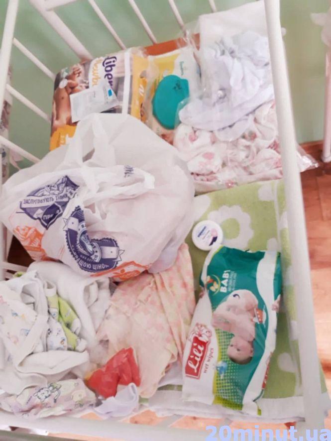 Новини Тернополя - фото з "Ми полюбили крихітку всім серцем": хто зможе удочерити дівчинку, яку мама залишила у вікні пологового "Ми полюбили крихітку всім серцем": хто зможе удочерити дівчинку, яку мама залишила у вікні пологового, фото №3 на сайті 20minut.ua
