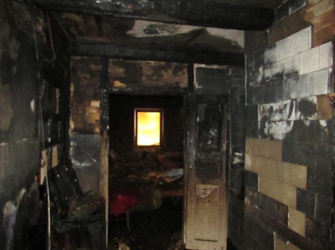 У Козятині, в районі  «Білої казарми», горів будинок, фото №3 на сайті 20minut.ua