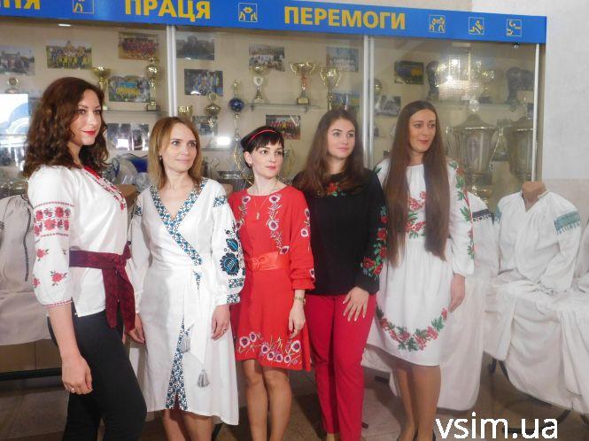 Новини Хмельницького - фото з Хмельничанка має колекцію вишиванок. Найстарішій - 100 років Хмельничанка має колекцію вишиванок. Найстарішій - 100 років, фото №13 на сайті vsim.ua