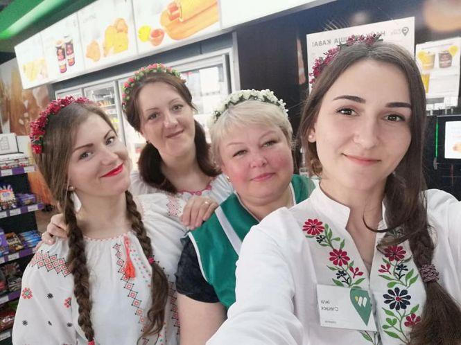 Новини Козятина - фото з Козятинці одягнули вишиванки (оновлено) Козятинці одягнули вишиванки (оновлено), фото №9 на сайті 20minut.ua