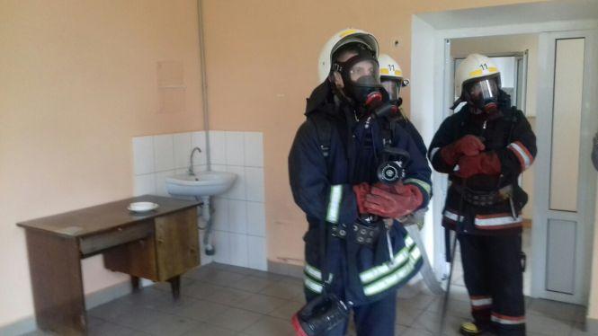 Новини Козятина - фото з Як у Козятині перевіряли техногенну безпеку, гасили пожежу та рятували потерпілих Як у Козятині перевіряли техногенну безпеку, гасили пожежу та рятували потерпілих, фото №8 на сайті 20minut.ua