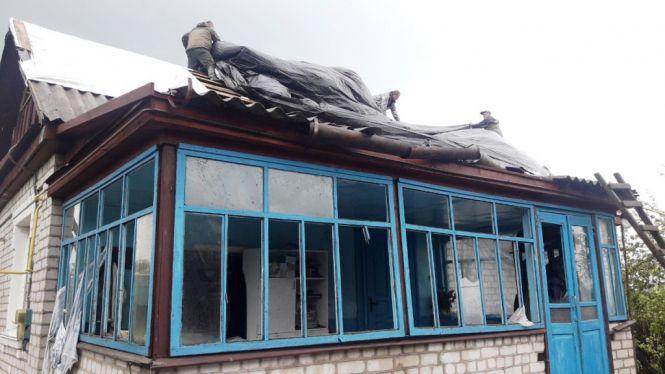 Новини Житомира - фото з Рятувальники ліквідовують наслідки буревію в Новоград-Волинському та Ємільчинському районах області Рятувальники ліквідовують наслідки буревію в Новоград-Волинському та Ємільчинському районах області, фото №1 на сайті 20minut.ua