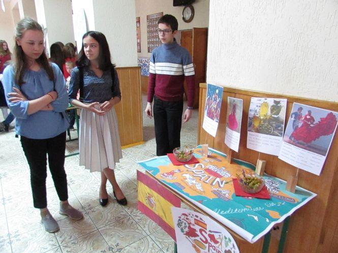 Новини Козятина - фото з В школі інтернат-гімназії святкували День Європи В школі інтернат-гімназії святкували День Європи, фото №7 на сайті 20minut.ua