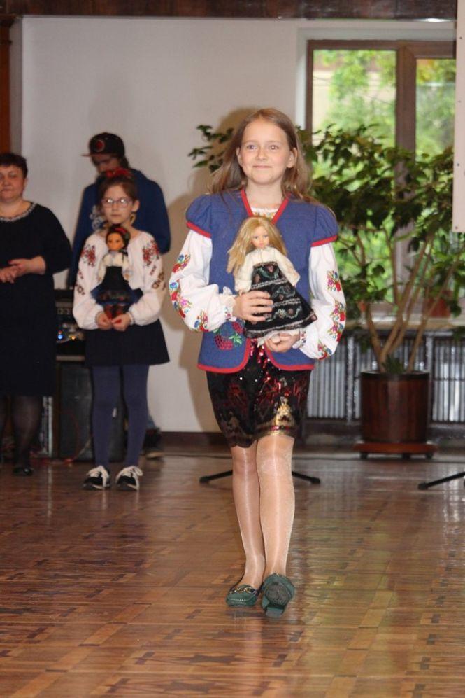 Новини Тернополя - фото з Особливий показ мод від нечуючих і сонячних моделей Особливий показ мод від нечуючих і сонячних моделей, фото №17 на сайті 20minut.ua