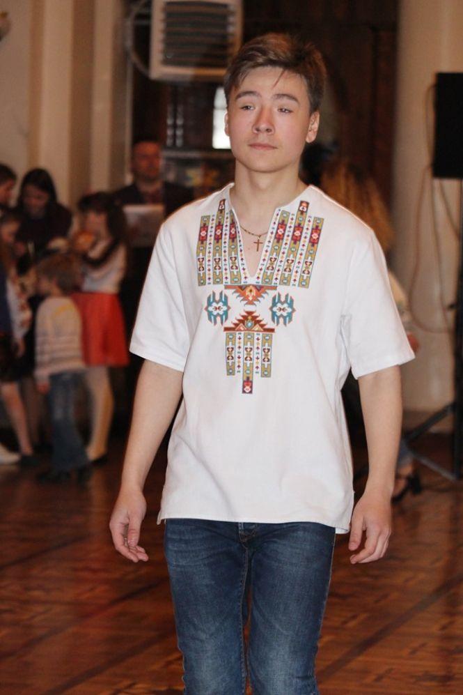 Новини Тернополя - фото з Особливий показ мод від нечуючих і сонячних моделей Особливий показ мод від нечуючих і сонячних моделей, фото №6 на сайті 20minut.ua