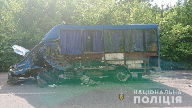 Новини Козятина - фото з Смертельна ДТП під Козятином: зіткнулися іномарка та рейсовий автобус Смертельна ДТП під Козятином: зіткнулися іномарка та рейсовий автобус, фото №1 на сайті 20minut.ua