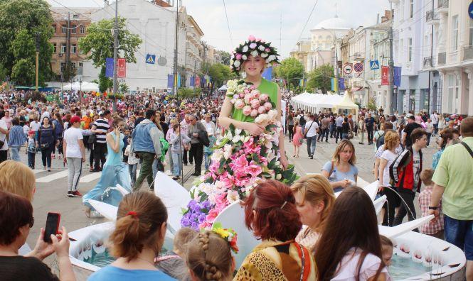 Новини Вінниці - фото з У Вінниці відкрили День Європи. На Соборній зібрані десятки святкових локацій У Вінниці відкрили День Європи. На Соборній зібрані десятки святкових локацій, фото №5 на сайті 20minut.ua