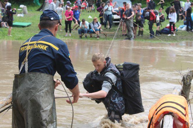 На Хмельниччині розлився Смотрич. З берега евакуювали понад 200 дітей та 50 дорослих (ФОТО, ВІДЕО), фото №3 на сайті vsim.ua