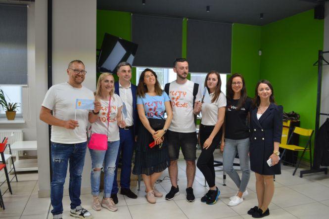 Новини Вінниці - фото з Новий бренд Вінниці: як виглядає, на що схожий та які реакції вінничан Новий бренд Вінниці: як виглядає, на що схожий та які реакції вінничан, фото №5 на сайті 20minut.ua