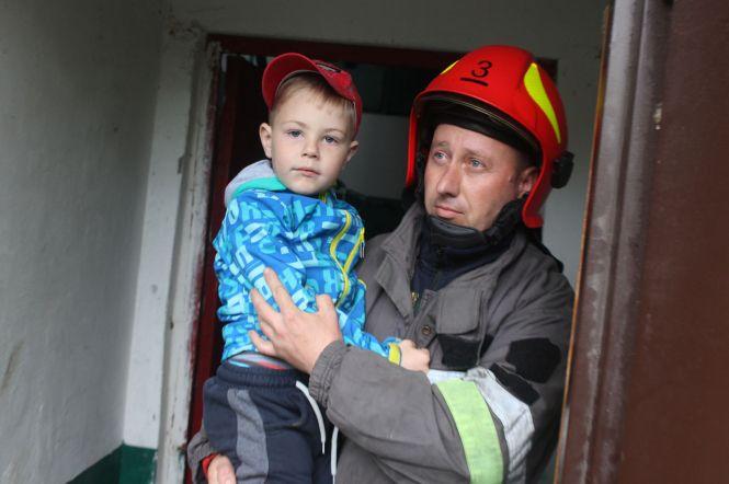 Повалені дерева, затоплені двори та 70 населених пунктів без світла: наслідки негоди на Хмельниччині, фото №6 на сайті vsim.ua